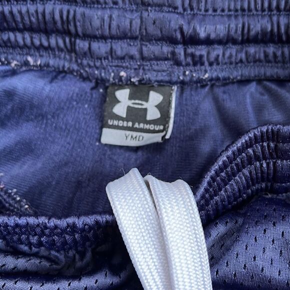 Under Armour boys navy blue medium (10/12) athletic shorts - Picture 2 of 3